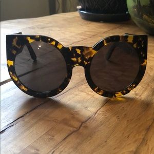 Wildfox Sunglasses, Granny. Tortoise.